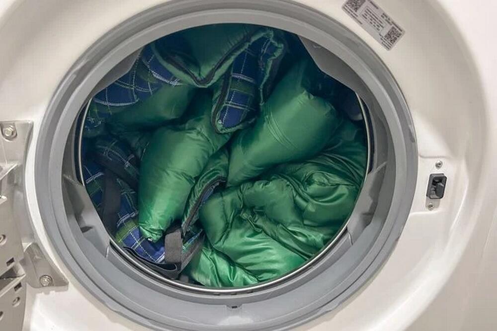 How do I wash a sleeping bag: Guide to cleaning and care